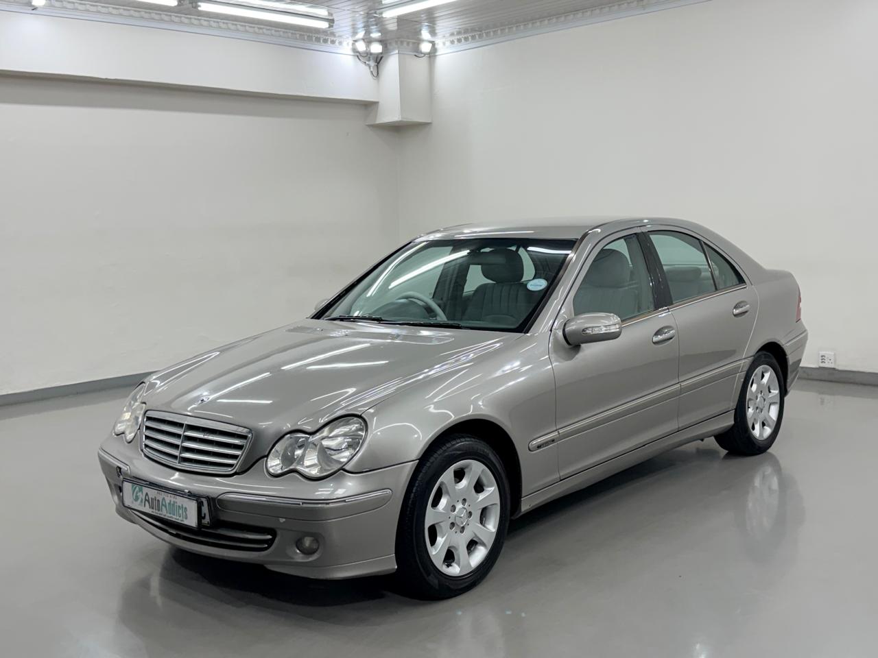 2005 Mercedes Benz C200