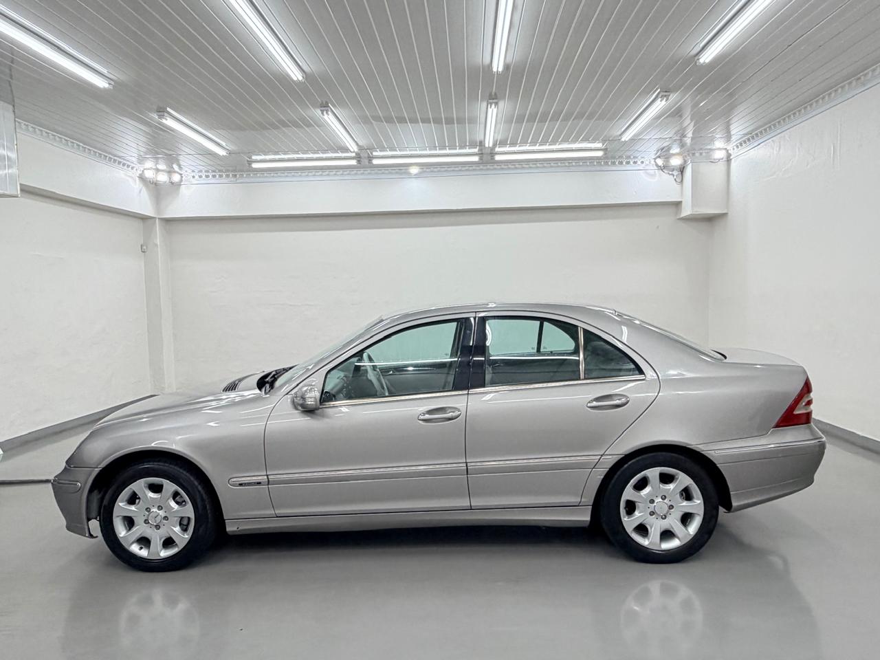 2005 Mercedes Benz C200