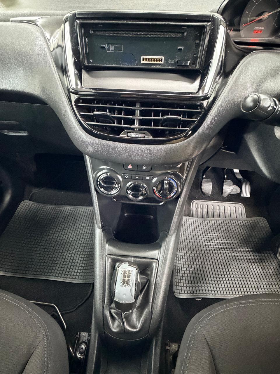 2014 Peugeot 208 1.2 VTI Access