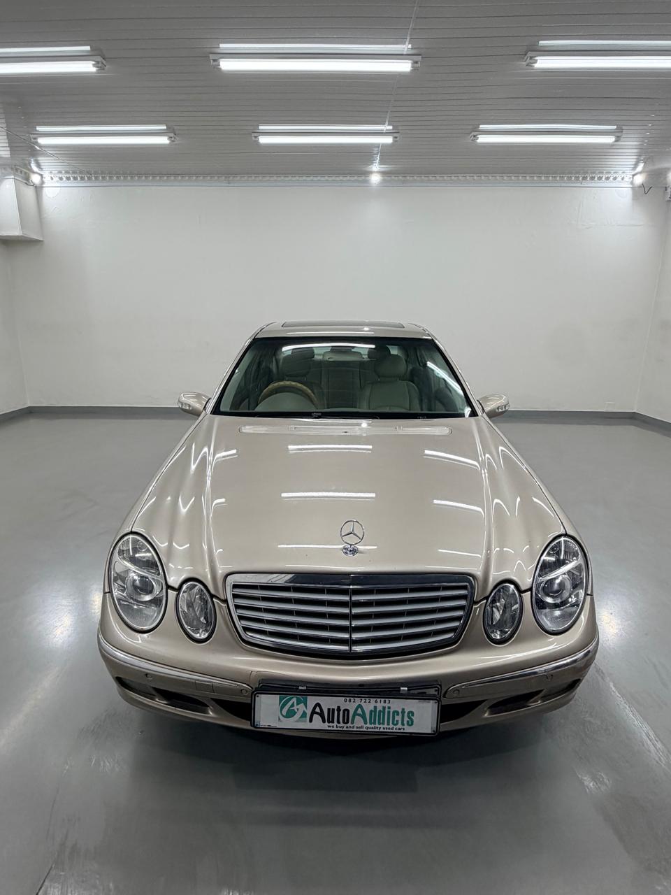 2004 Mercedes Benz E320 Auto