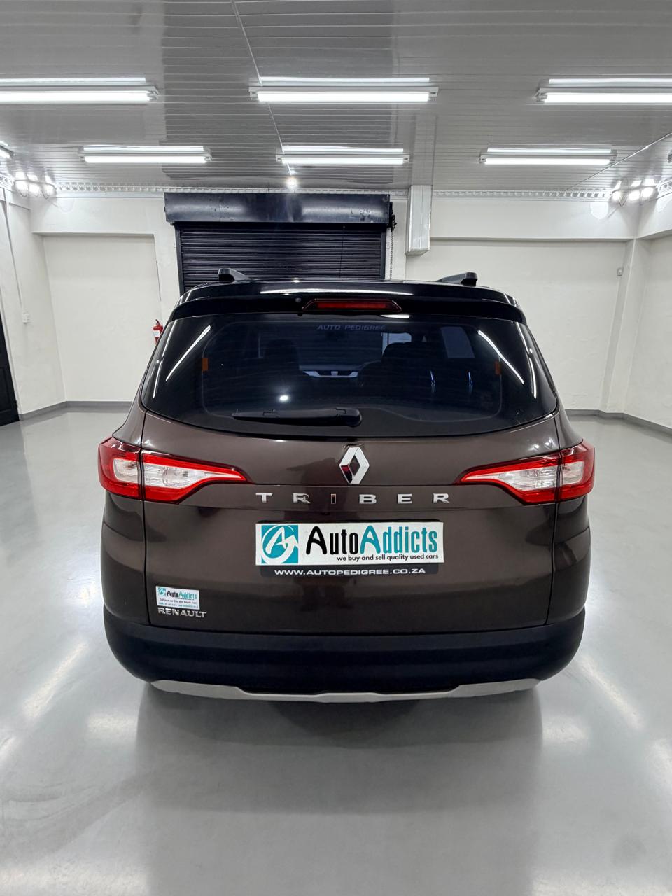 2024 Renault Triber 1.0 Prestige Intens Amt
