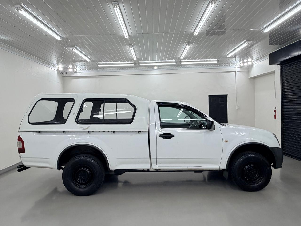 2011 Isuzu KB200 Petrol