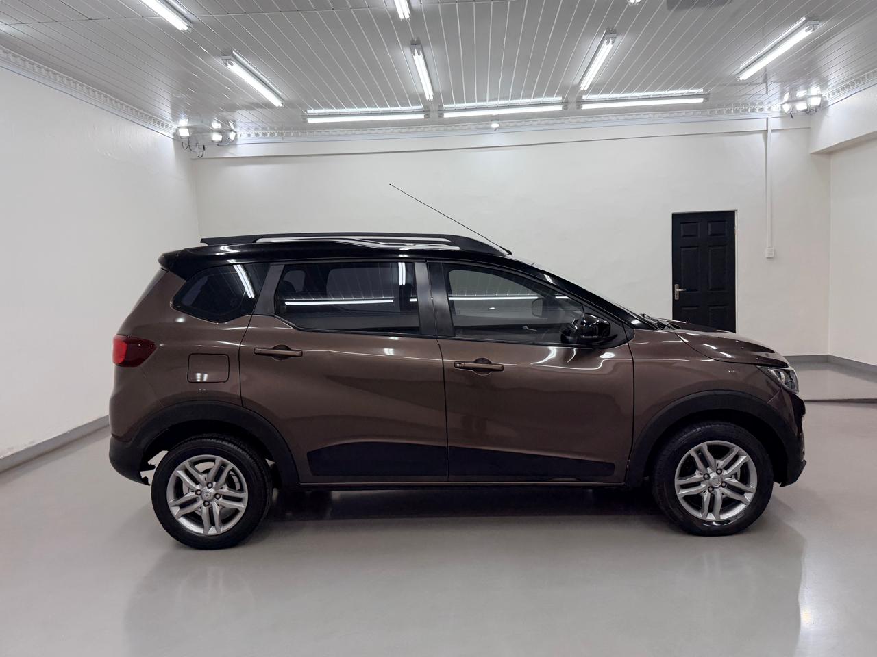 2024 Renault Triber 1.0 Prestige Intens Amt