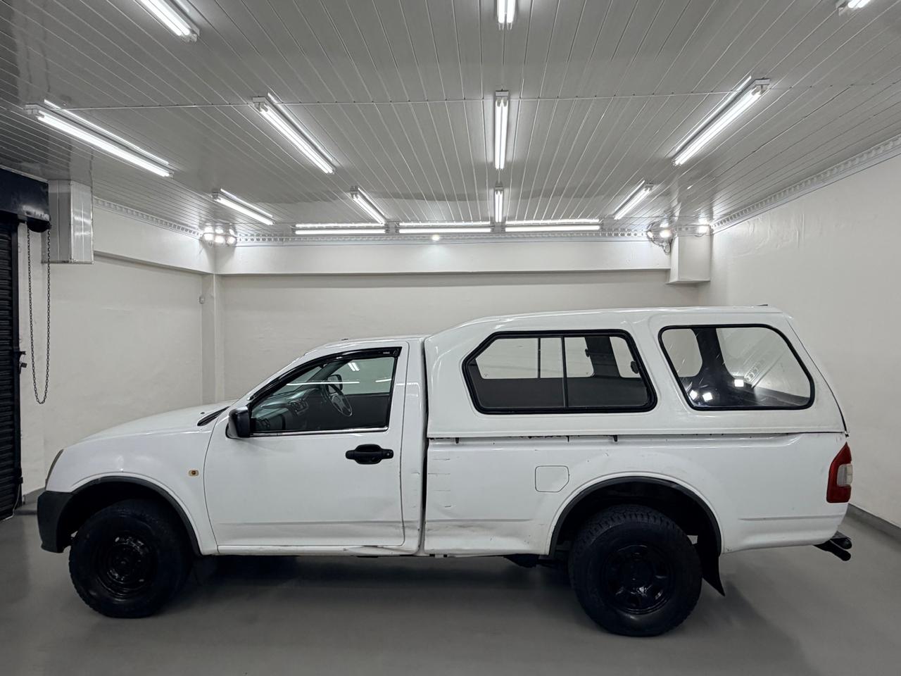 2011 Isuzu KB200 Petrol