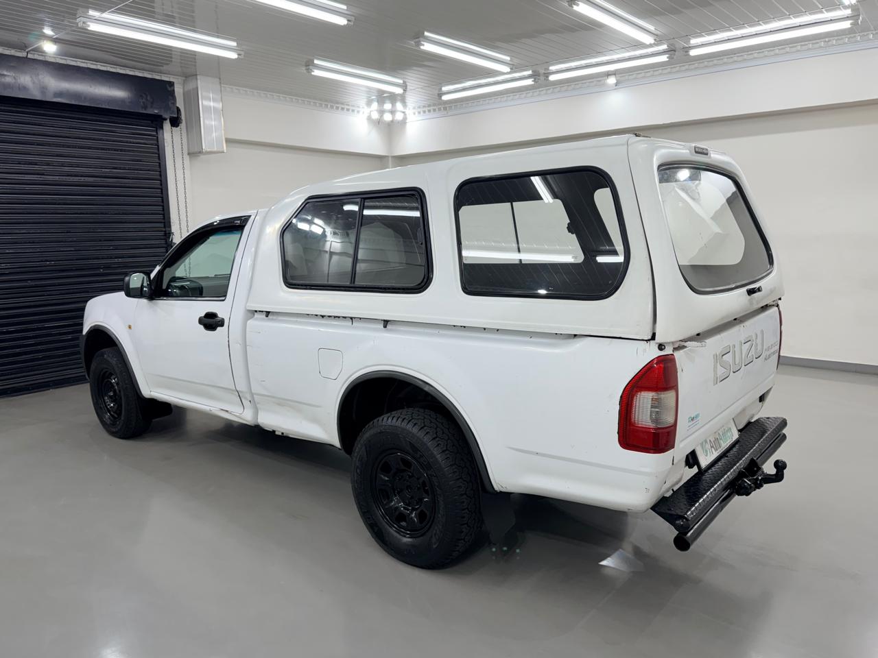 2011 Isuzu KB200 Petrol