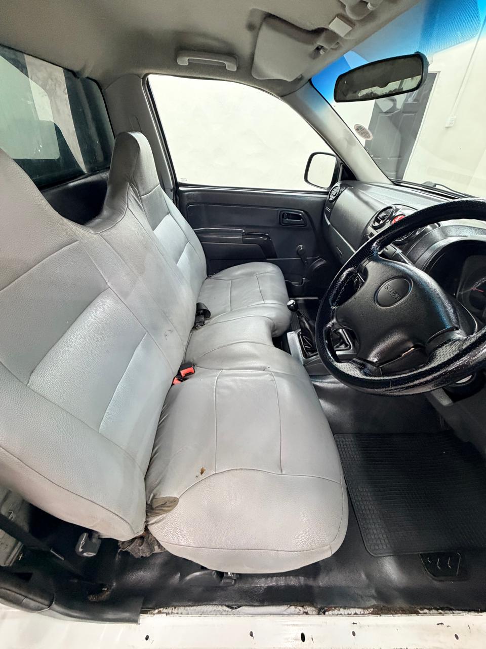 2011 Isuzu KB200 Petrol